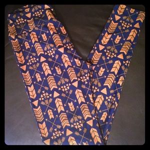 🏹 Lularoe OS arrow leggings 🏹